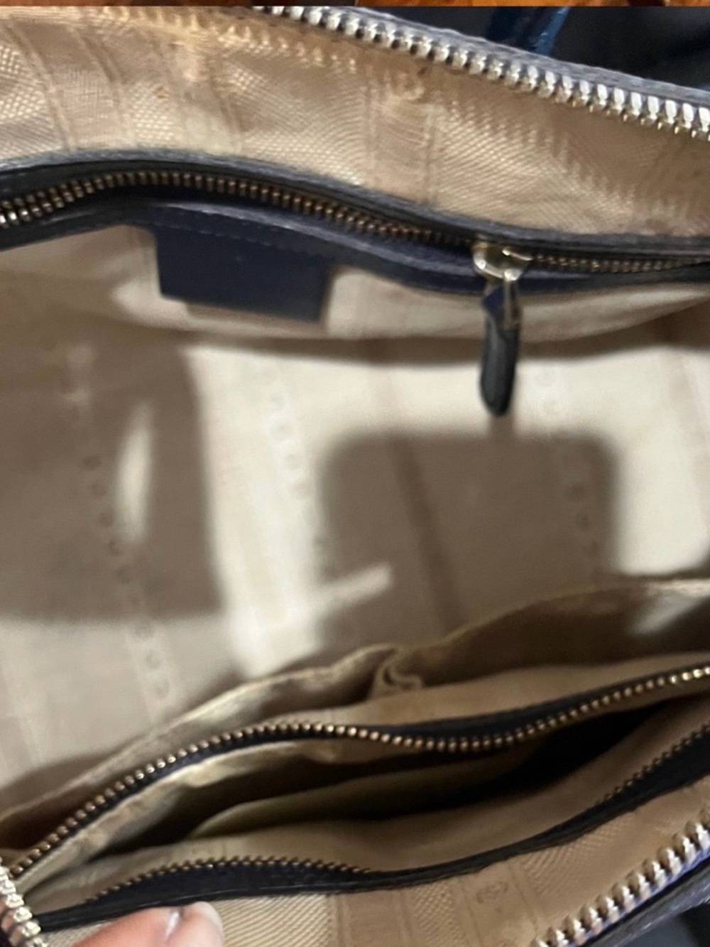 Authentic Gucci Bright Diamanté leather Boston bag in Navy Blue - Picture 5 of 14